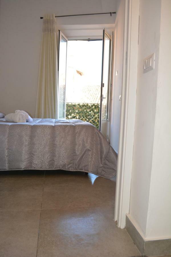 La Petite Suite Catânia Exterior foto